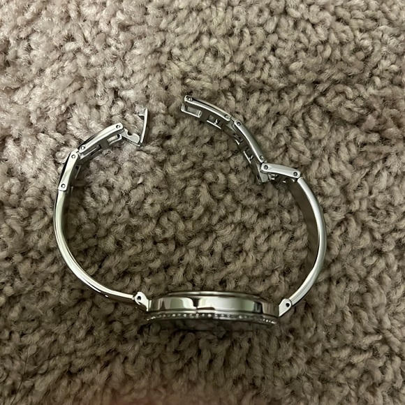 NWT MICHAEL KORS Watch- need batteries - Picture 7 of 7